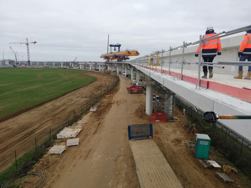 Grand Paris Express : un chantier mobile très outillé pour le viaduc de la ligne 18