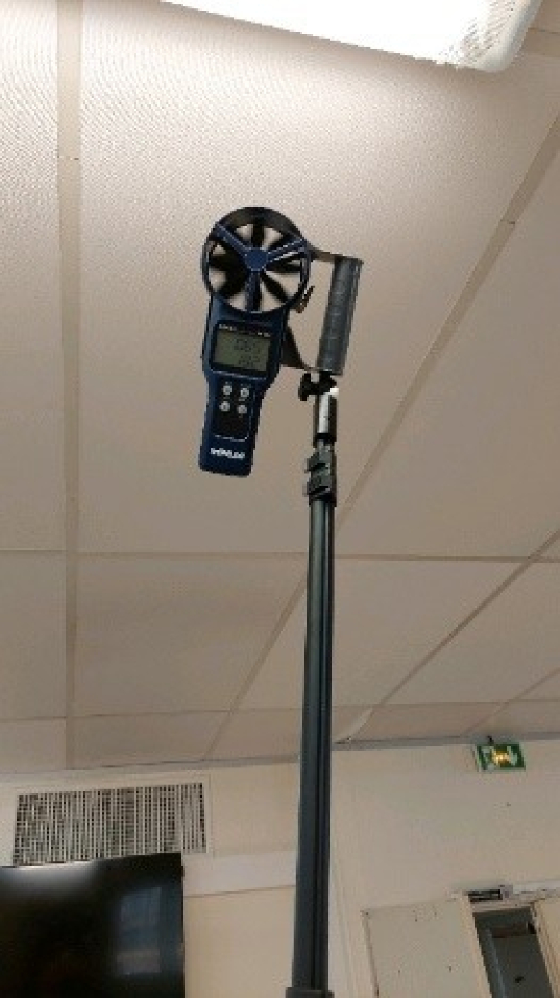 S18084 - Mise en place d’un anémomètre avec une perche télescopique