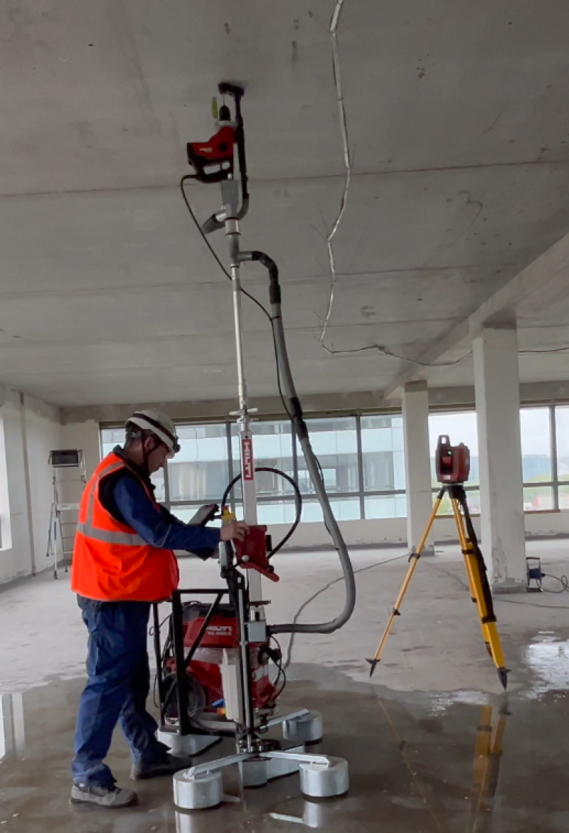 S18159_ForagePlafond_RobotPerçage