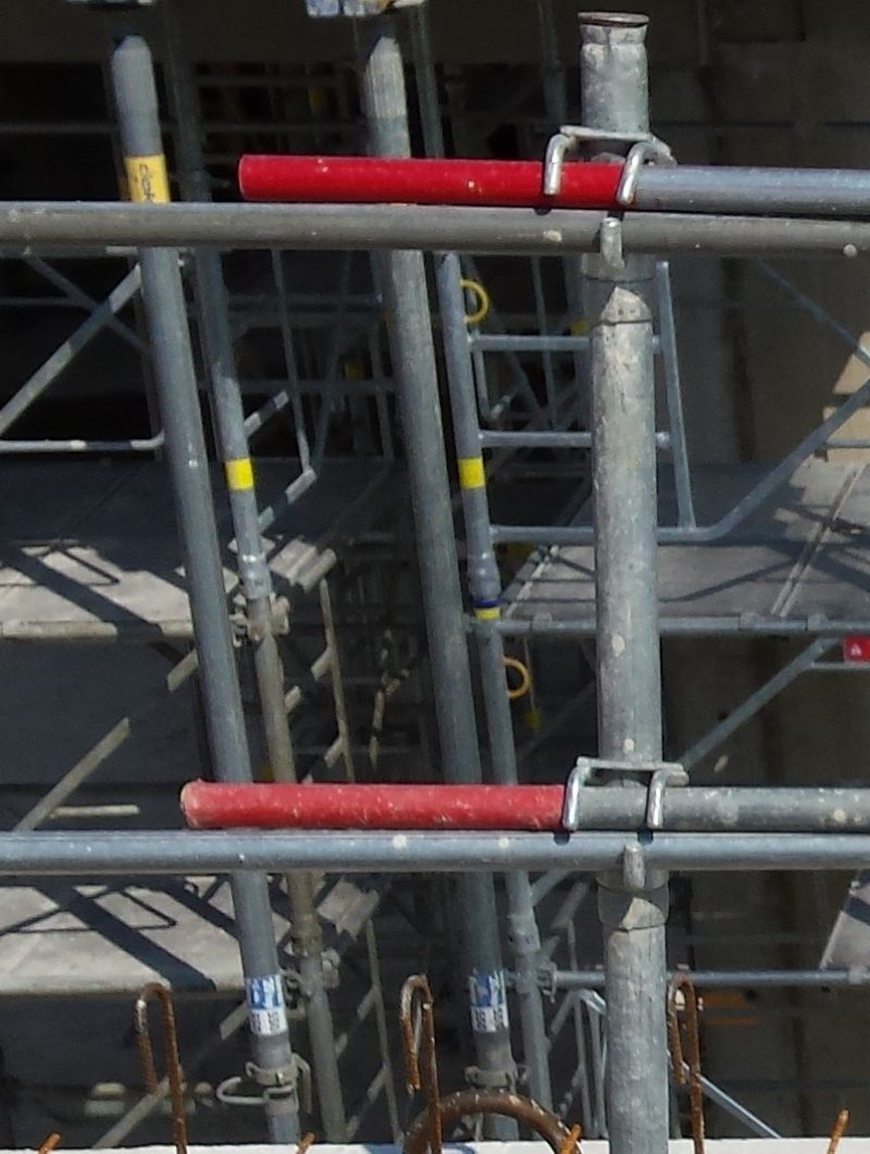 S15558 - Embout rouge lisse garde-corps