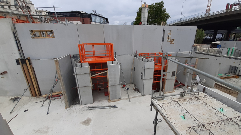 Cage lestée pour prémurs sur podium d'ascenseur LUD 6