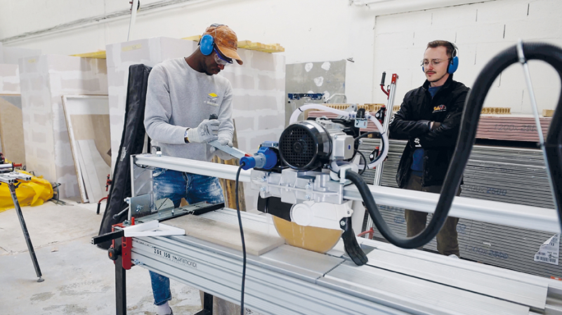 Chutes et outillages : mieux protéger les apprentis