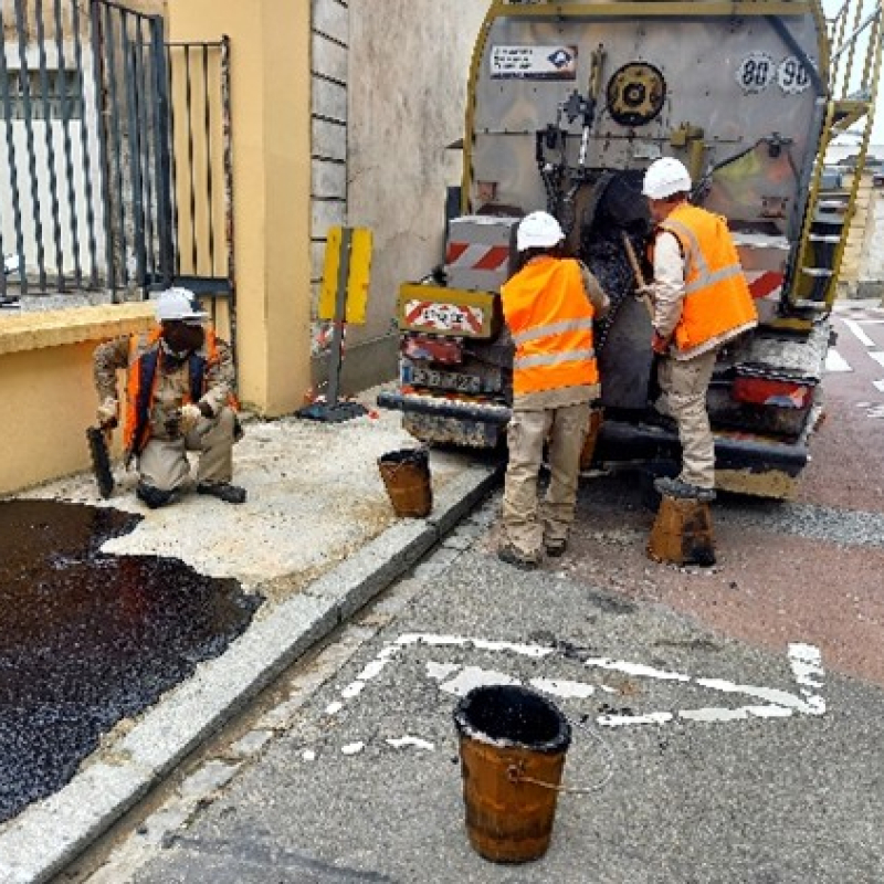 Remplissage des seaux : distance entre le camion et l