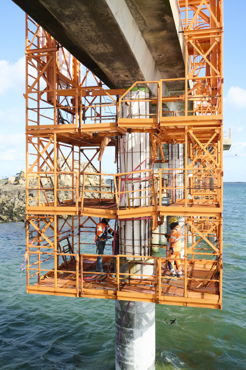 Passerelles d’accès et postes de travail