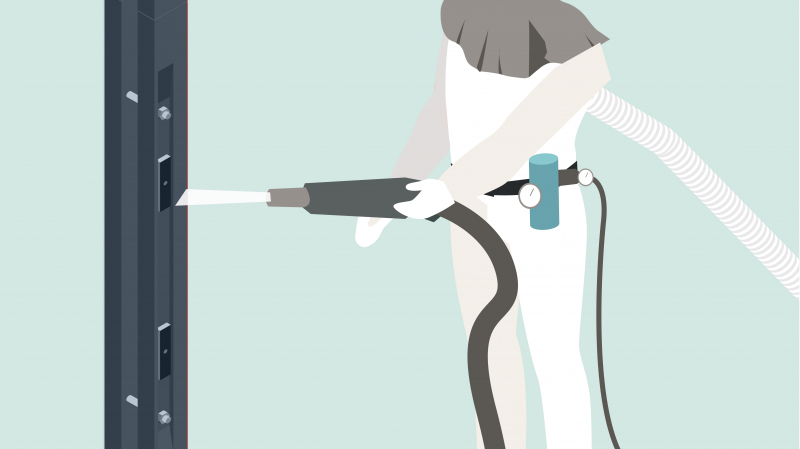 Décaper des surfaces en acier en se protégeant des poussières